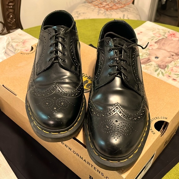 Dr. Martens Men's Black, size 11, very good condition. - Picture 1 of 6